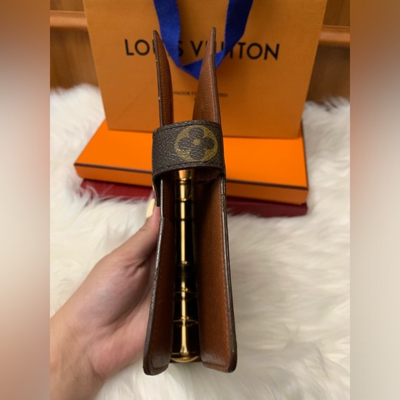 Sold✨LV MONOGRAM AGENDA MM ✨
Perfect for upcoming 2️⃣0️⃣2️⃣5️⃣😍🌷 - Picture 7 of 16